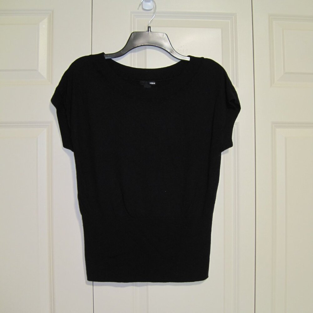 H&M sweater vest sz M